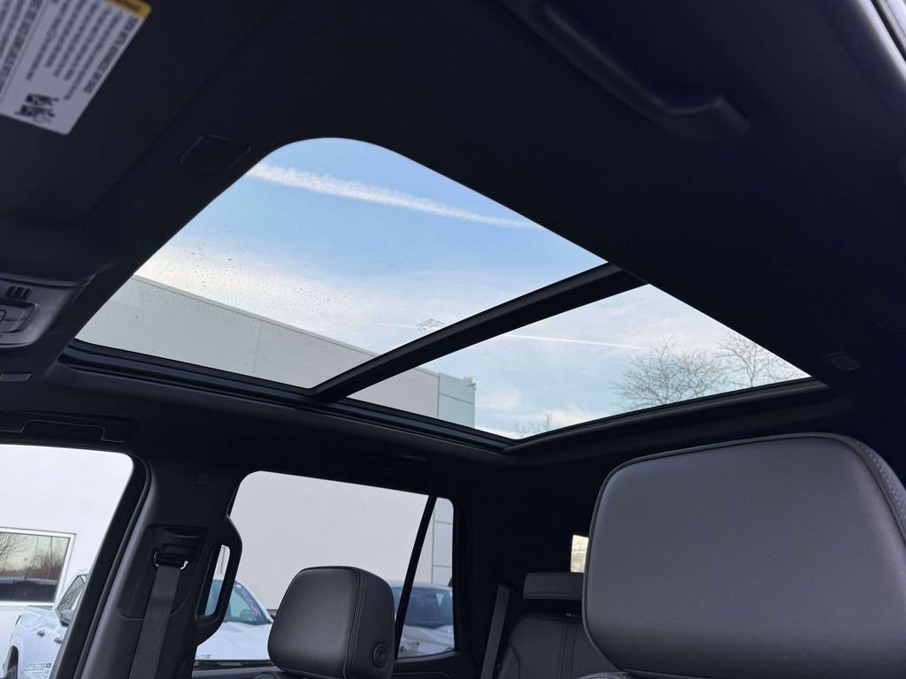 Used 2023 Chevrolet Tahoe RST w/ Luxury Package image 21