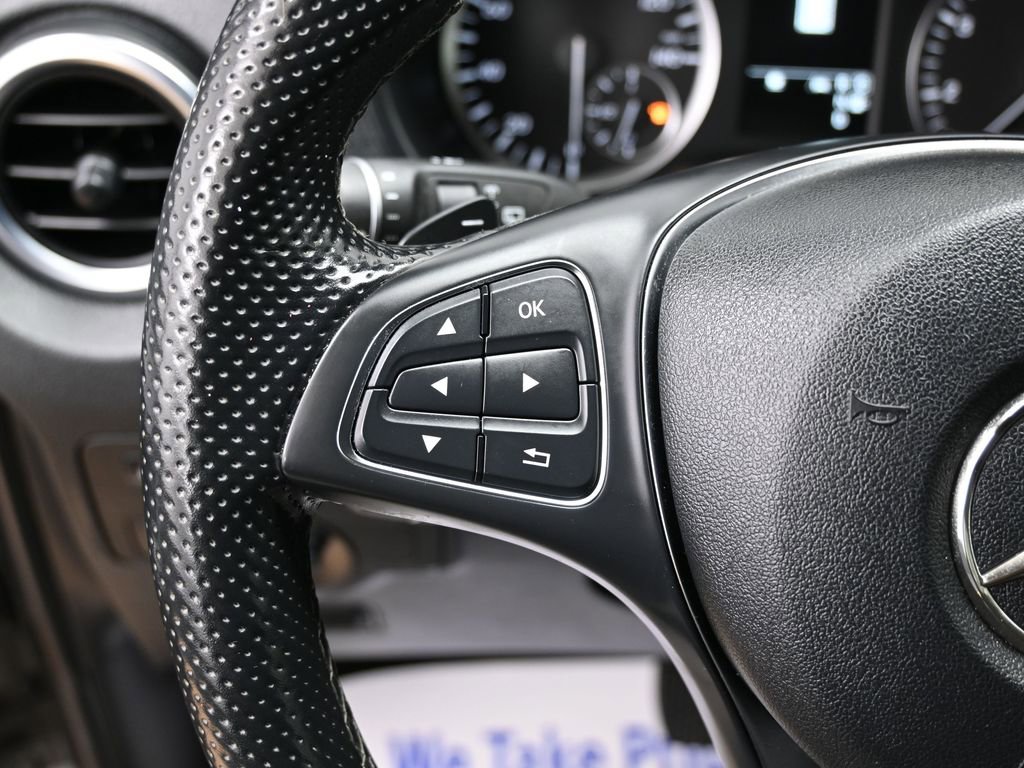 Used 2018 Mercedes-Benz Metris Passenger image 22