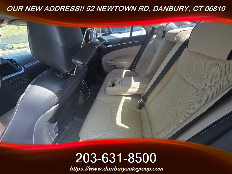 Used 2017 Chrysler 300 C Platinum w/ Safetytec Plus Group AWD/4WD image 5