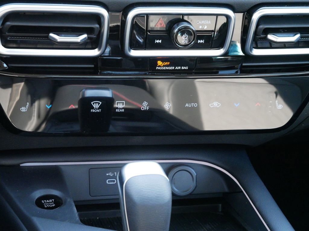 New 2026 Nissan Sentra SR w/ SR Premium Package FWD image 13