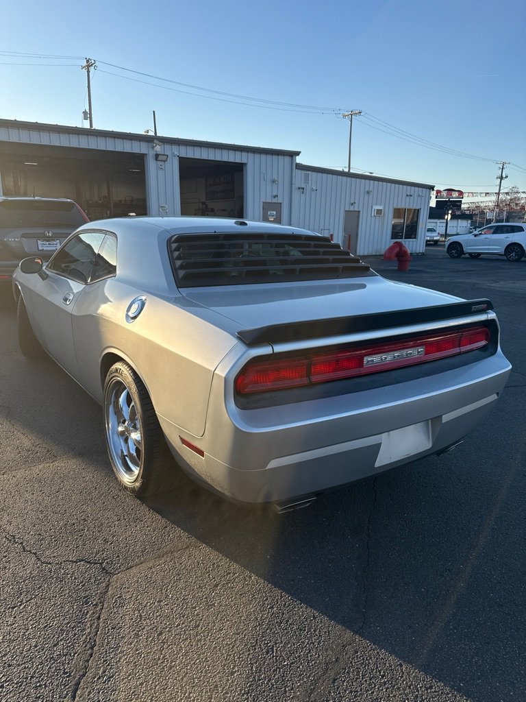 Used 2009 Dodge Challenger SRT8 w/ SRT Option Group II image 4