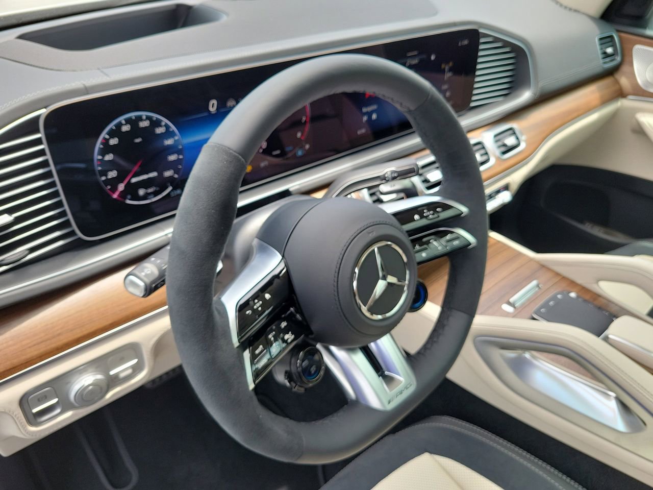 New 2026 Mercedes-Benz GLE 53 AMG 4MATIC image 24