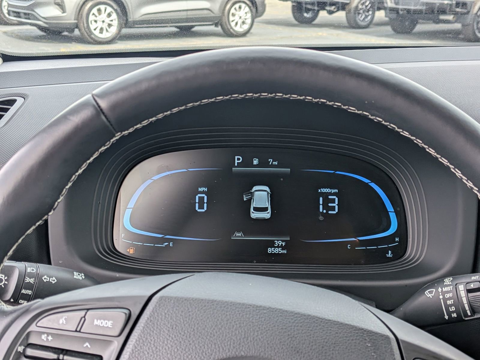 Used 2025 Hyundai Venue Limited FWD image 19