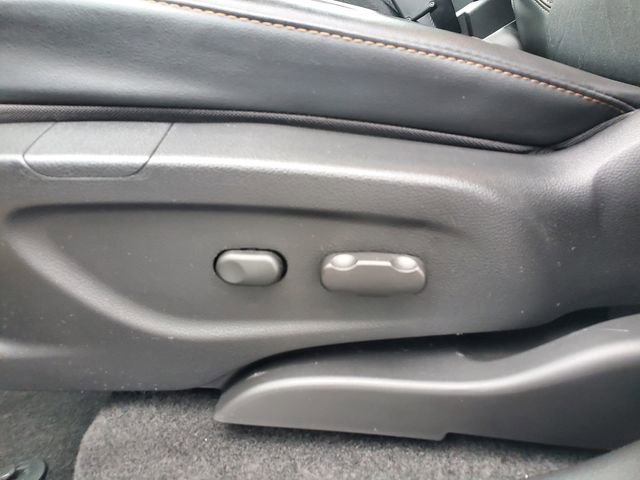 Certified 2022 Chevrolet Trax LT w/ LT Convenience Package image 21