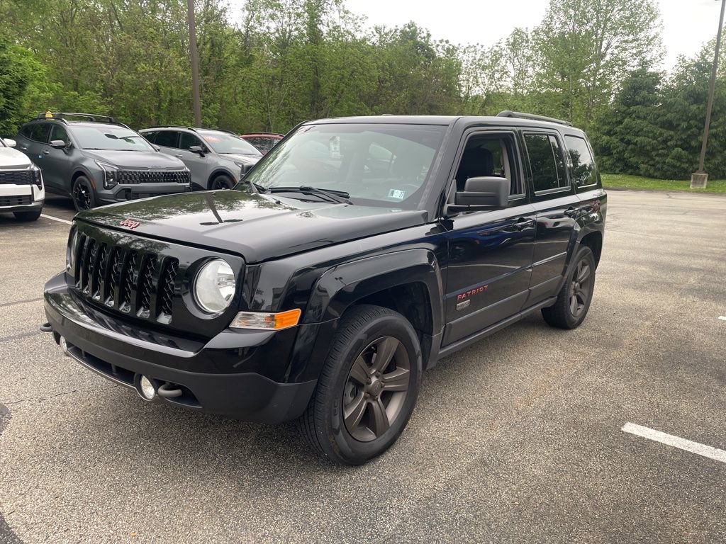 Used 2017 Jeep Patriot 75th Anniversary w/ Power Value Group AWD/4WD image 2