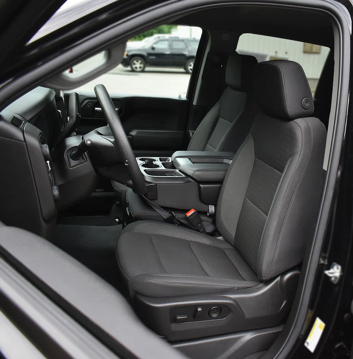 Used 2026 Chevrolet Silverado 1500 Custom w/ Turbomax Blackout Package AWD/4WD image 9