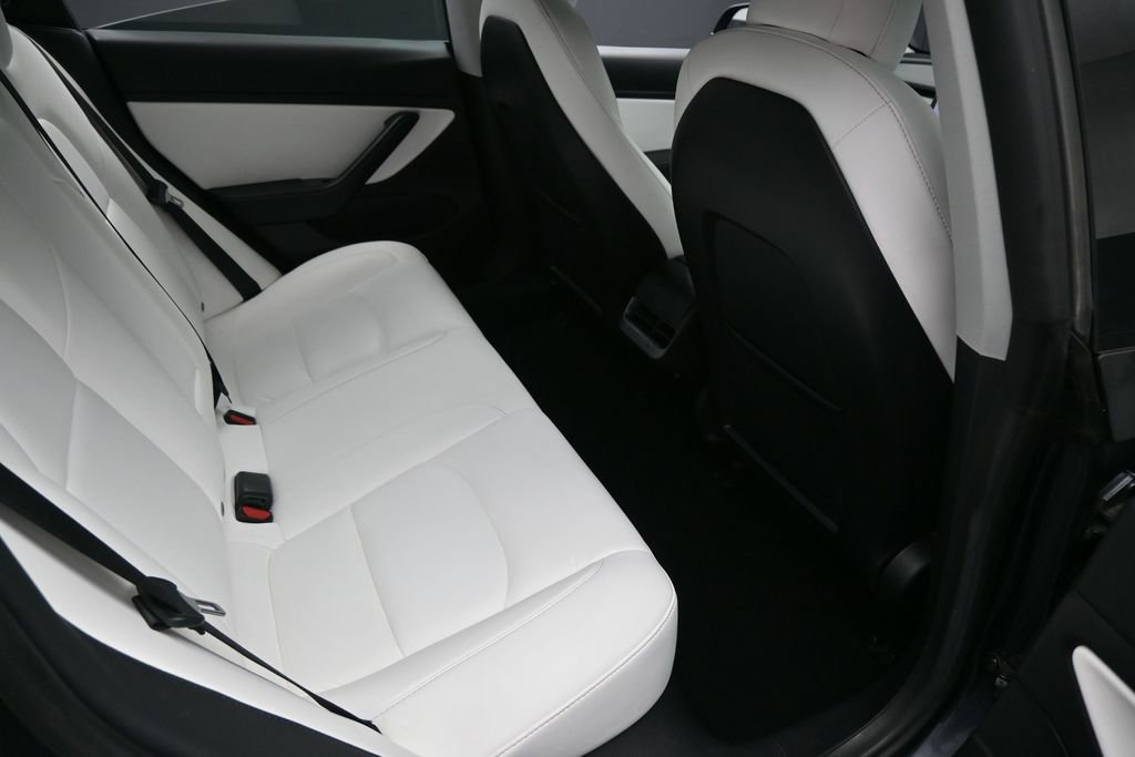 Used 2020 Tesla Model 3 Standard Range Plus RWD image 29