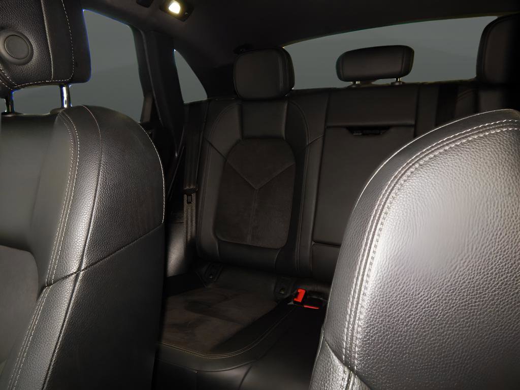 Used 2018 Porsche Macan Sport Edition image 27