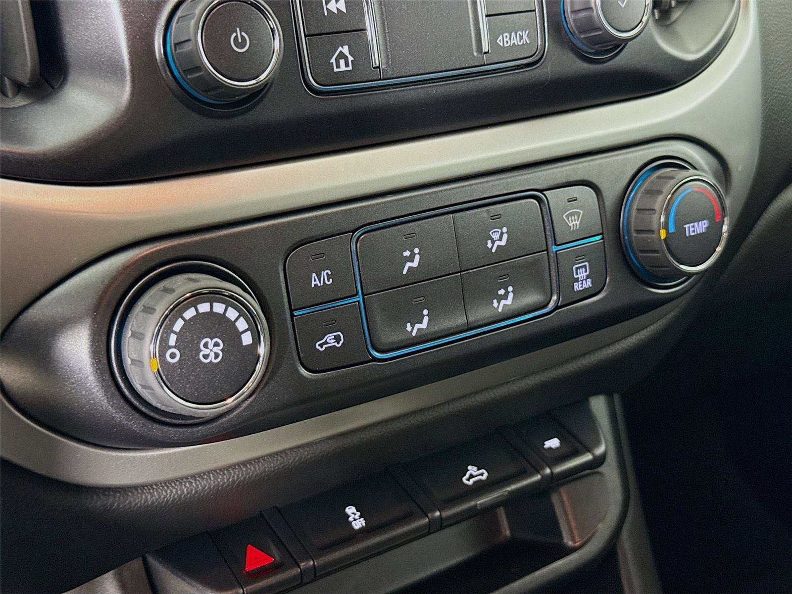 Used 2022 Chevrolet Colorado LT w/ LT Convenience Package image 16