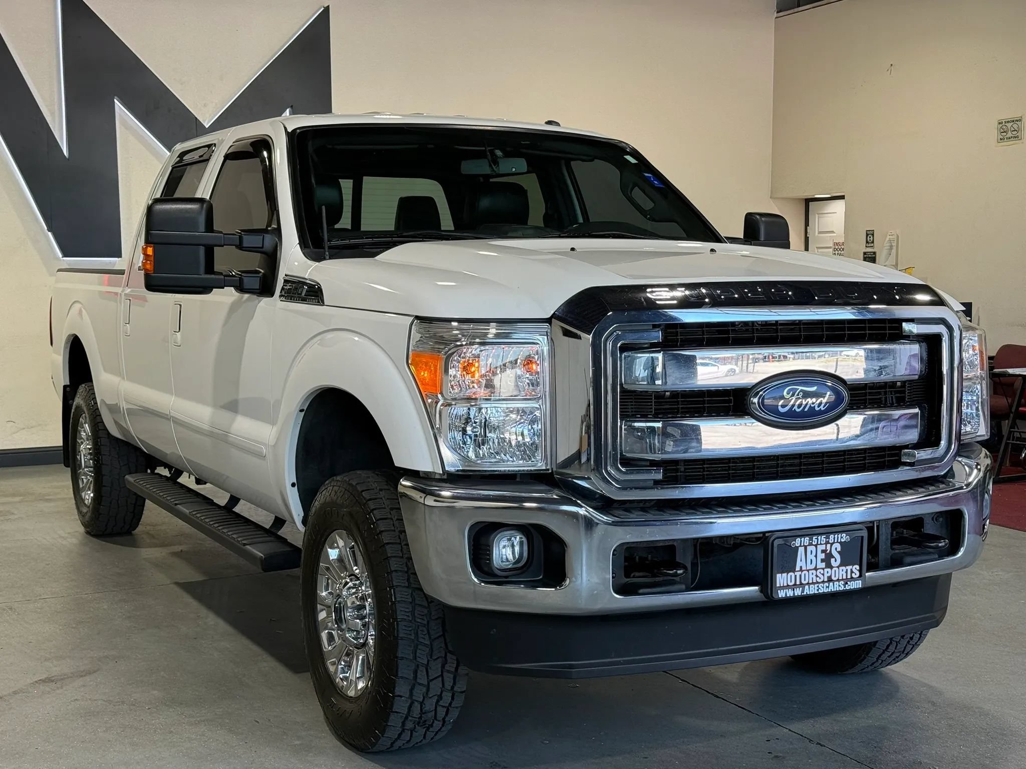 Used 2016 Ford F250 Lariat w/ Lariat Interior Package AWD/4WD image 3