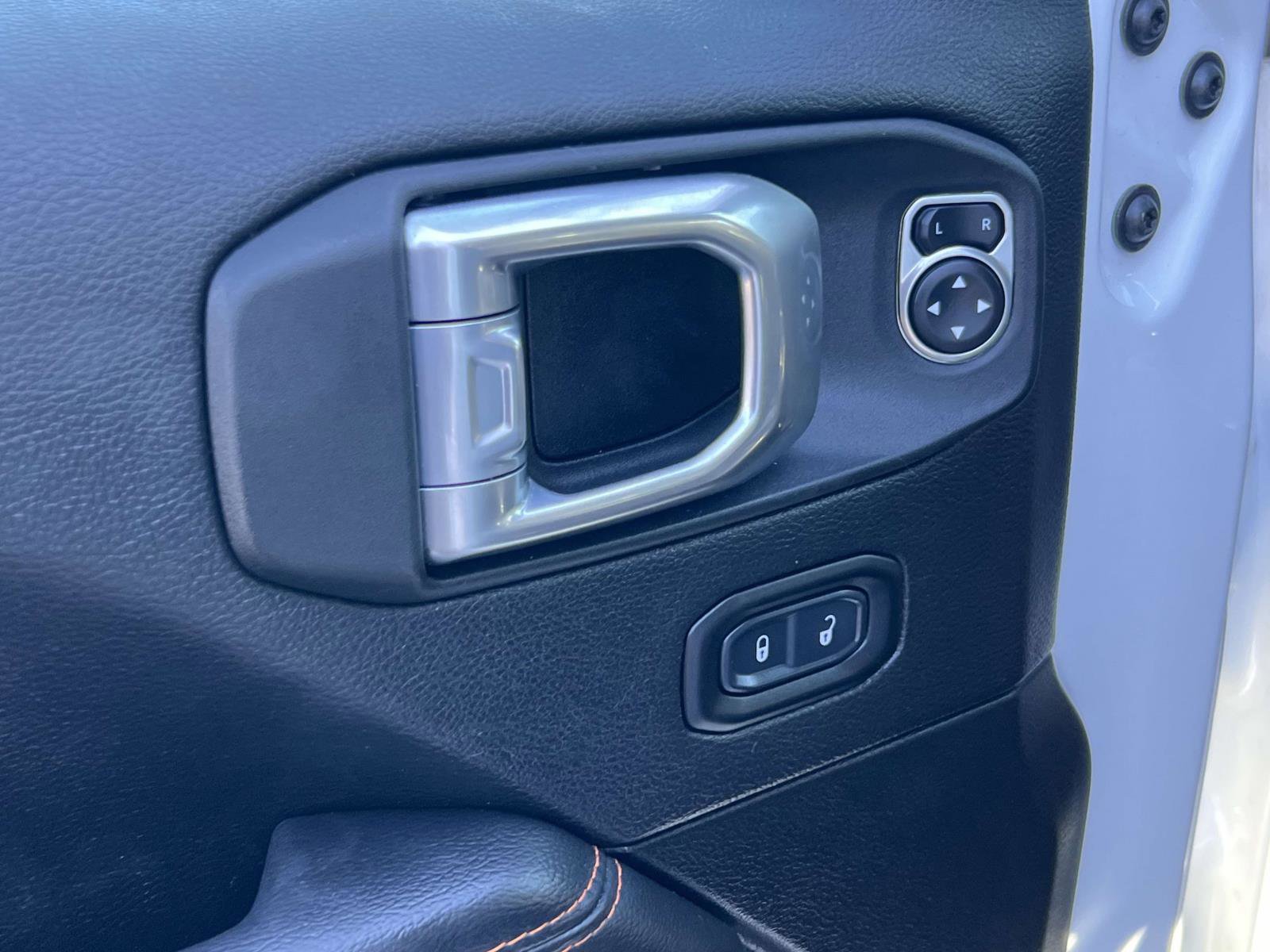 Used 2021 Jeep Gladiator Mojave image 27