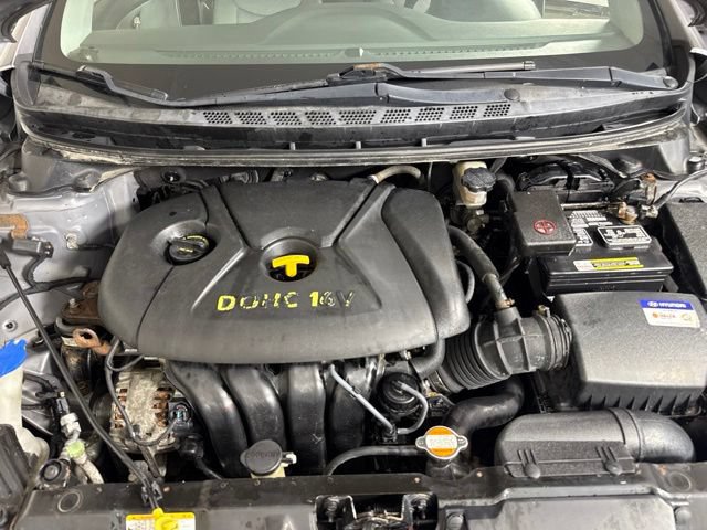 Used 2011 Hyundai Elantra GLS w/ Preferred Equipment Pkg 3 FWD image 12