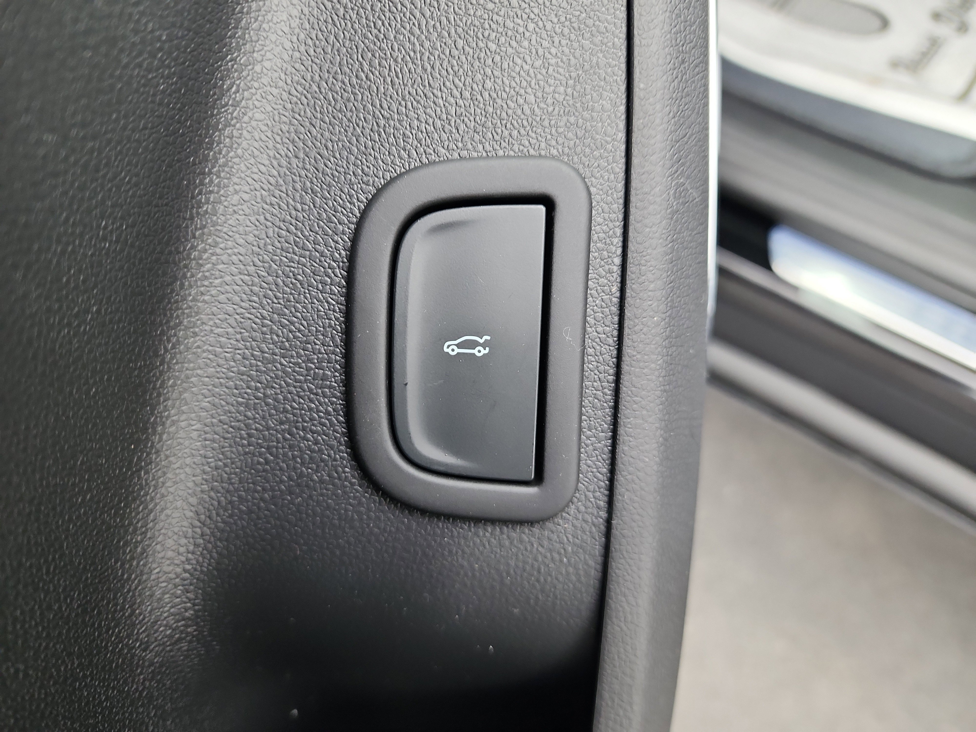 New 2026 Chevrolet Traverse Z71 w/ Enhanced Driving Package AWD/4WD image 11