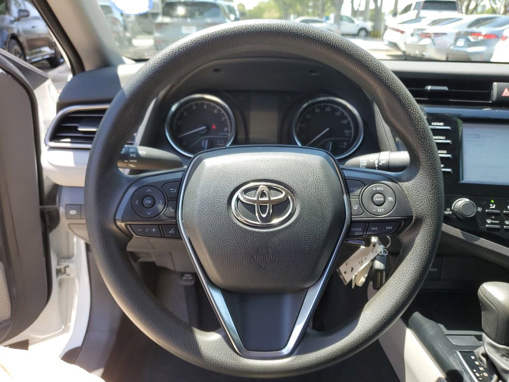 Used 2020 Toyota Camry LE FWD image 19
