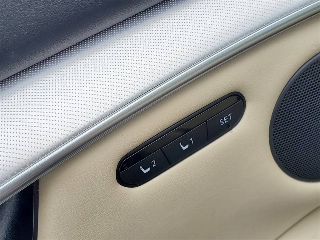 Used 2021 INFINITI QX50 Essential w/ Convenience Package image 7