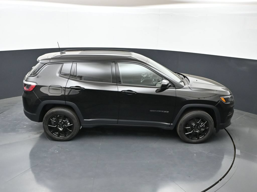 New 2026 Jeep Compass Latitude AWD/4WD image 37