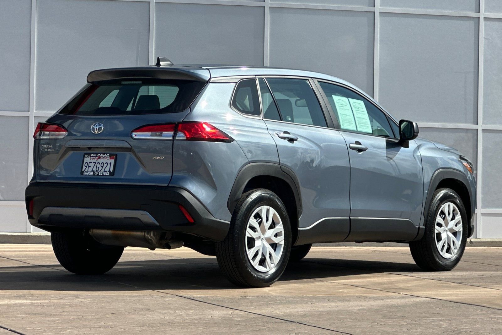 Used 2023 Toyota Corolla Cross L AWD/4WD image 4