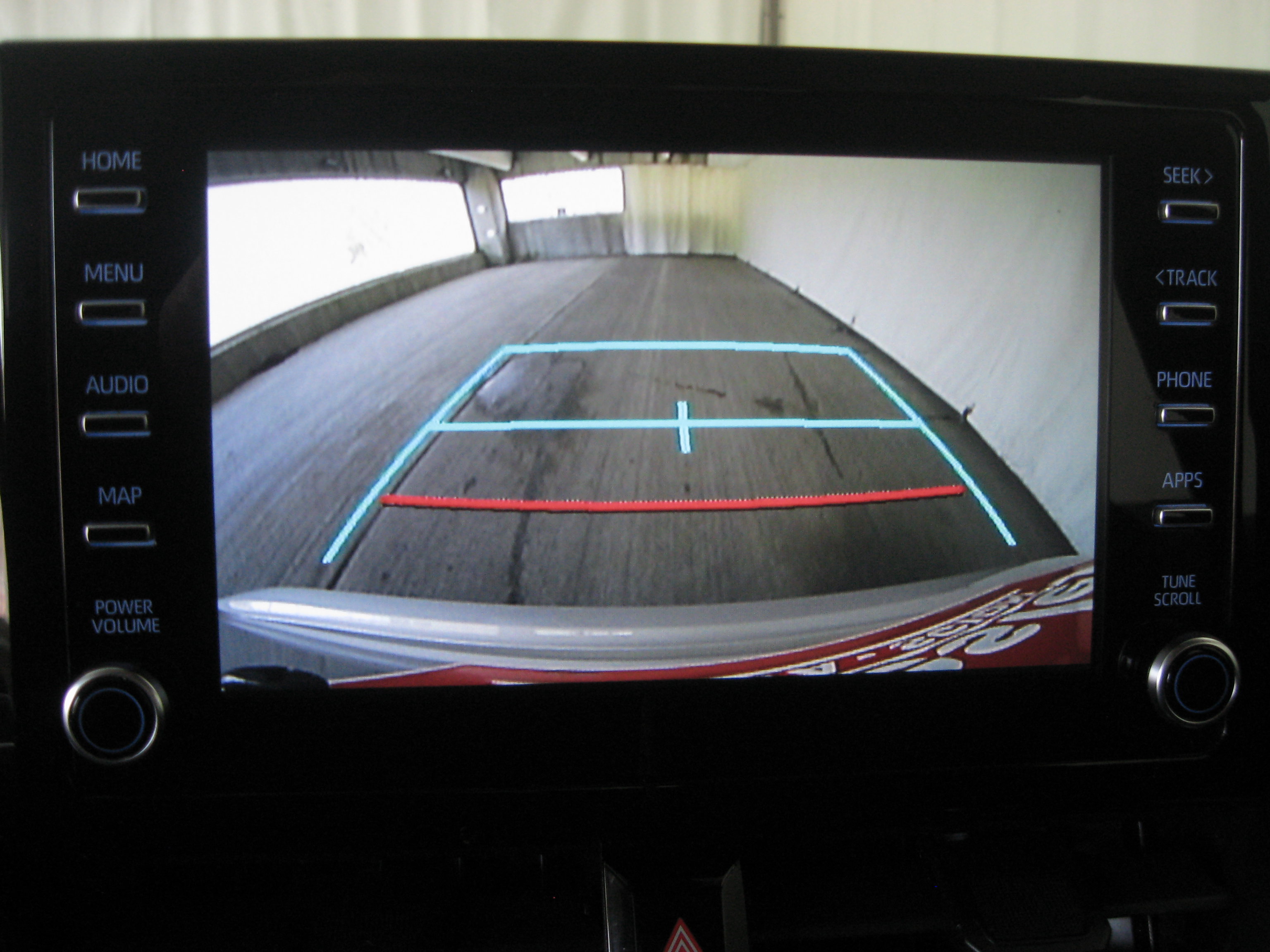 Used 2020 Toyota Corolla LE image 17