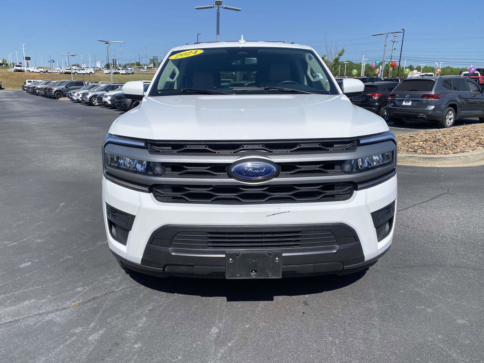 Used 2024 Ford Expedition Max XLT AWD/4WD image 2