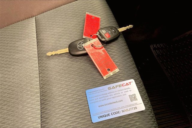 Used 2017 Toyota Corolla LE image 9