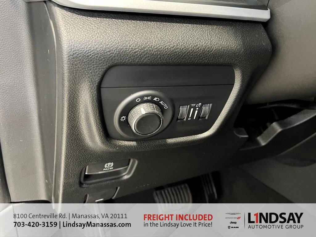 New 2025 Jeep Grand Cherokee L Laredo w/ Luxury Tech Group I image 24