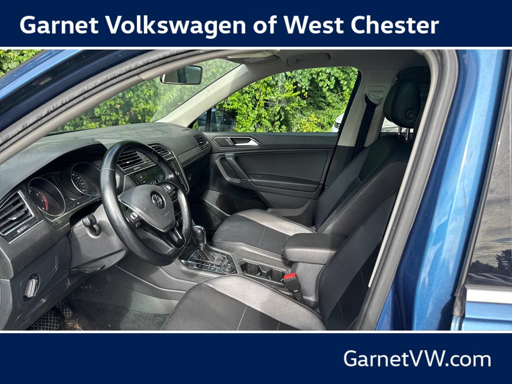 Used 2018 Volkswagen Tiguan SEL w/ 3rd Row Seat Package AWD/4WD image 9