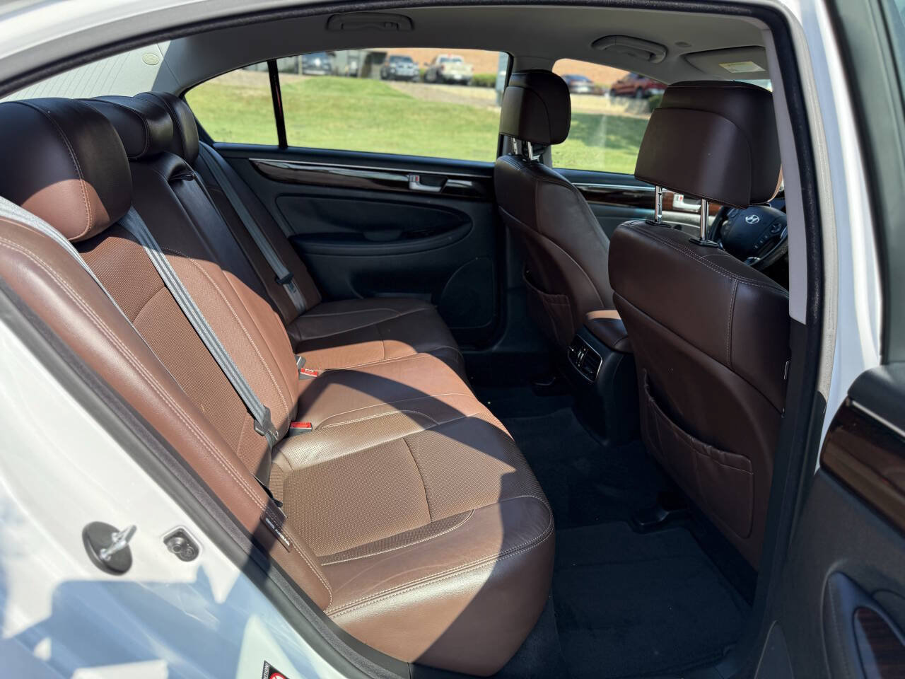 Used 2013 Hyundai Genesis 3.8 RWD image 16