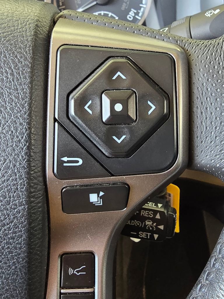 Used 2019 Toyota Tacoma SR5 AWD/4WD image 22