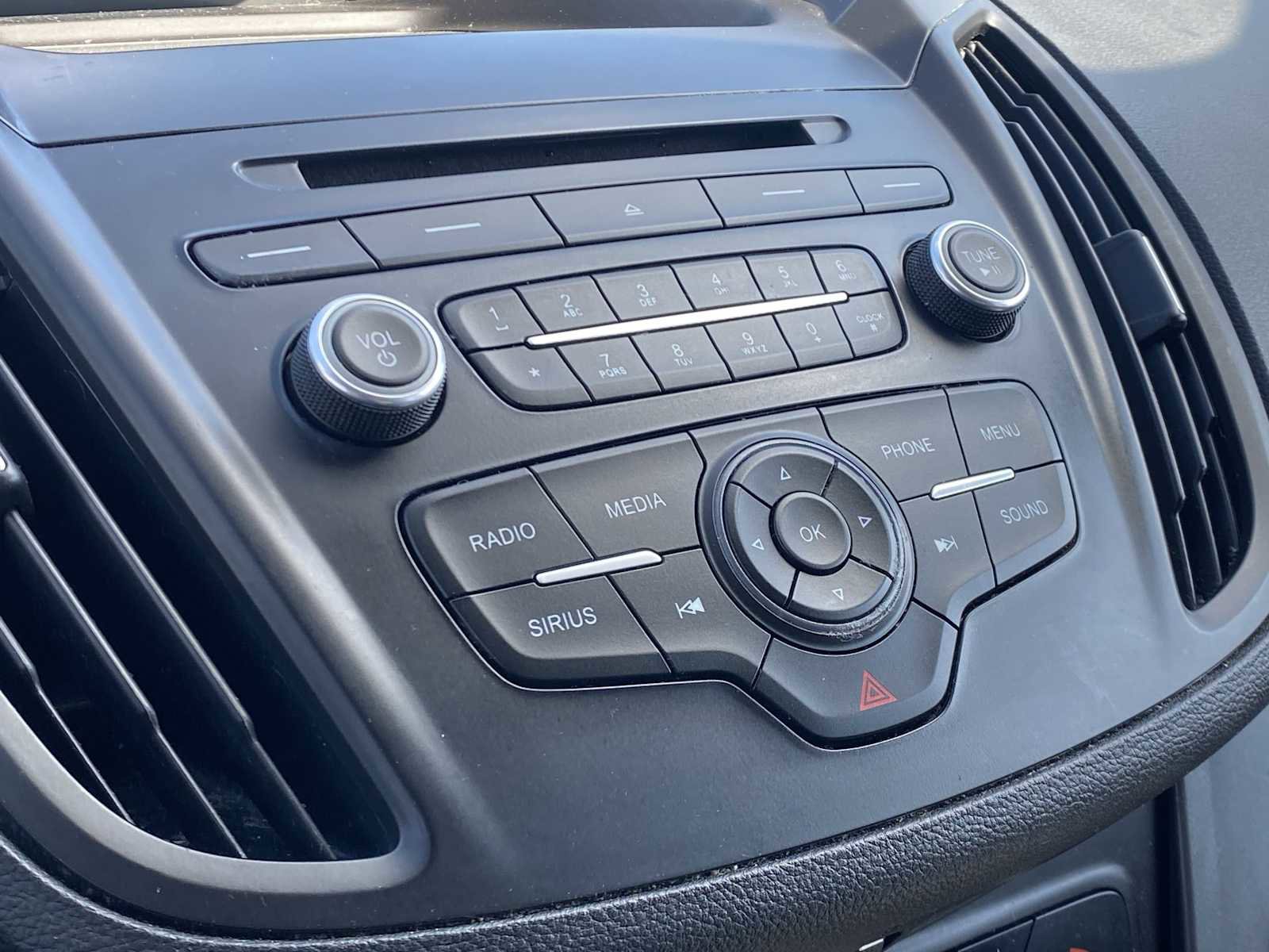 Used 2017 Ford Escape SE image 26