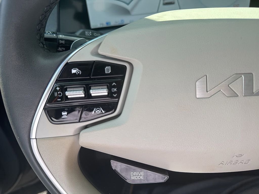 Used 2023 Kia EV6 Wind RWD image 14