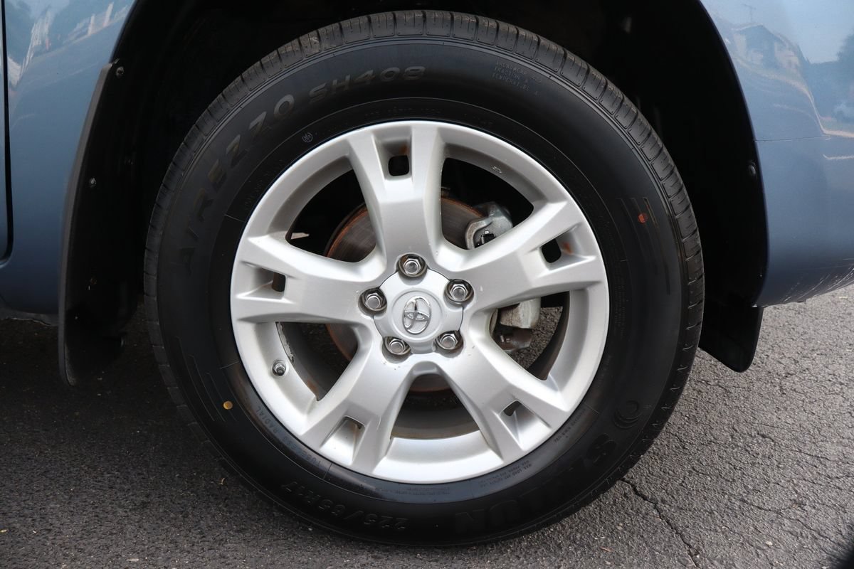 Used 2011 Toyota RAV4 4WD w/ Upgrade Value Pkg image 45