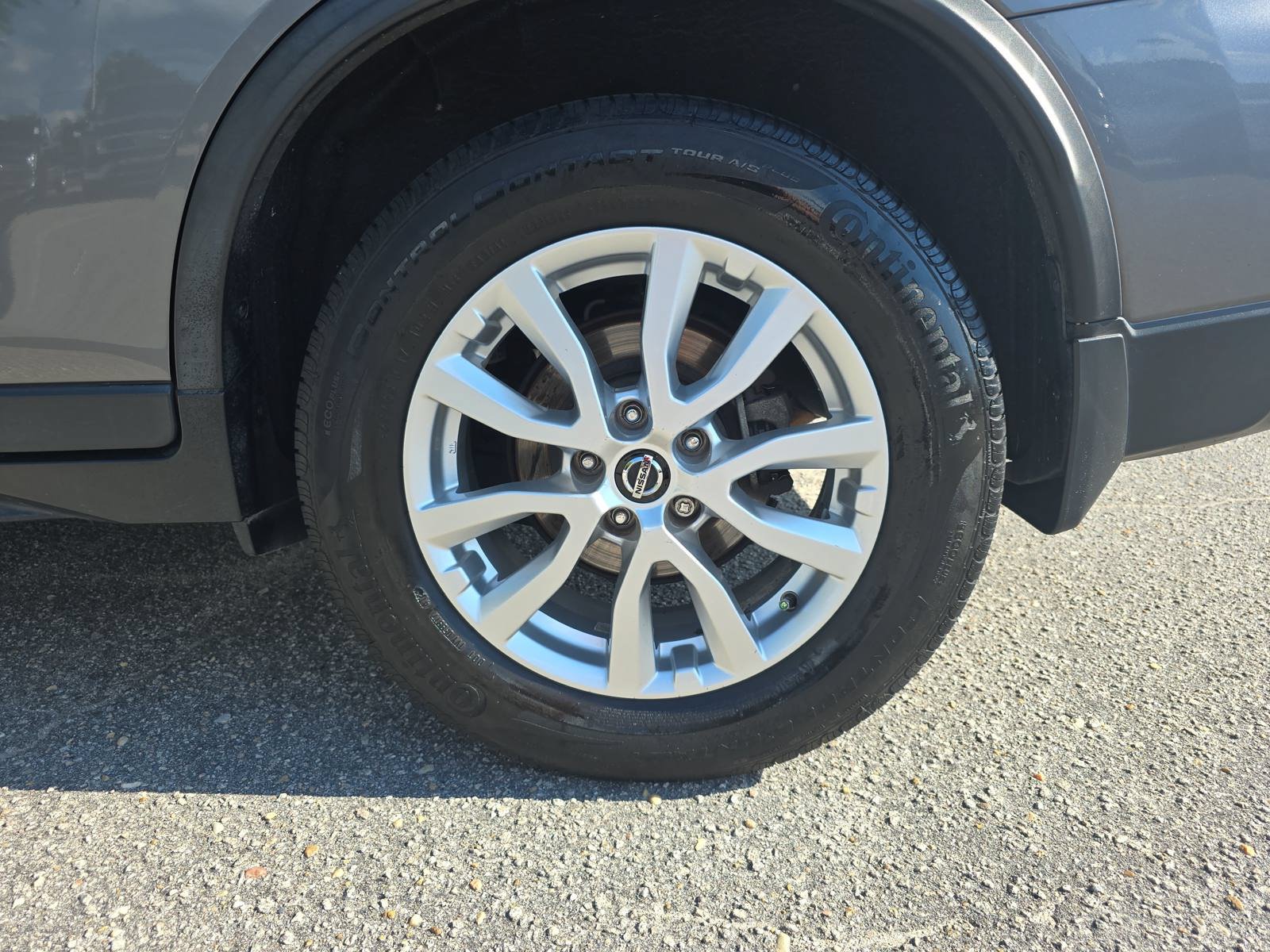 Used 2020 Nissan Rogue SV FWD image 31