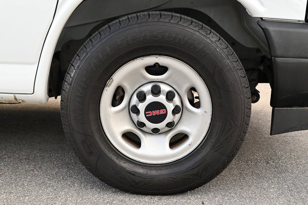 Used 2022 GMC Savana 3500 Extended w/ Driver Convenience Package image 9