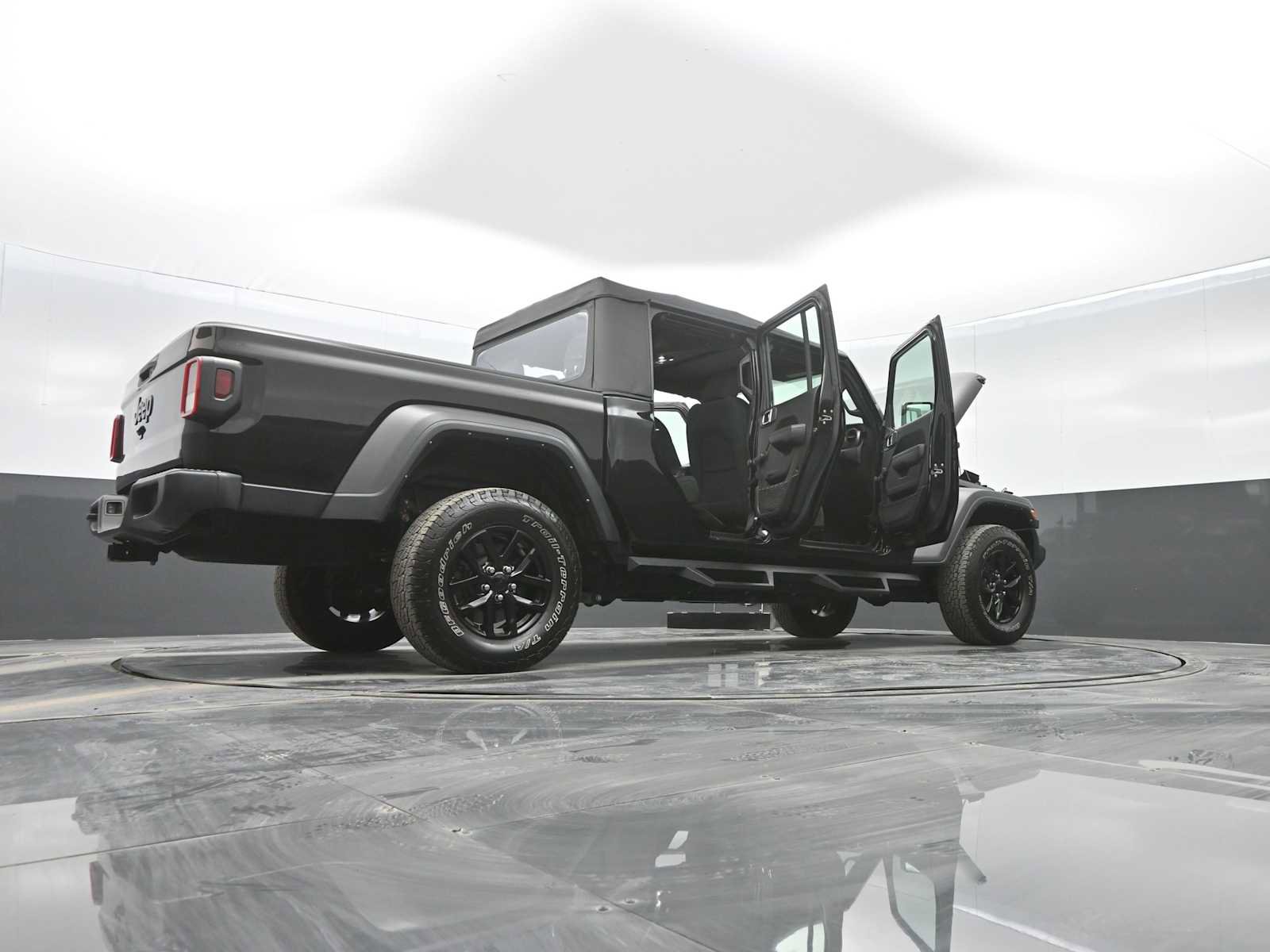 Used 2022 Jeep Gladiator Sport w/ Trailer Tow Package image 43