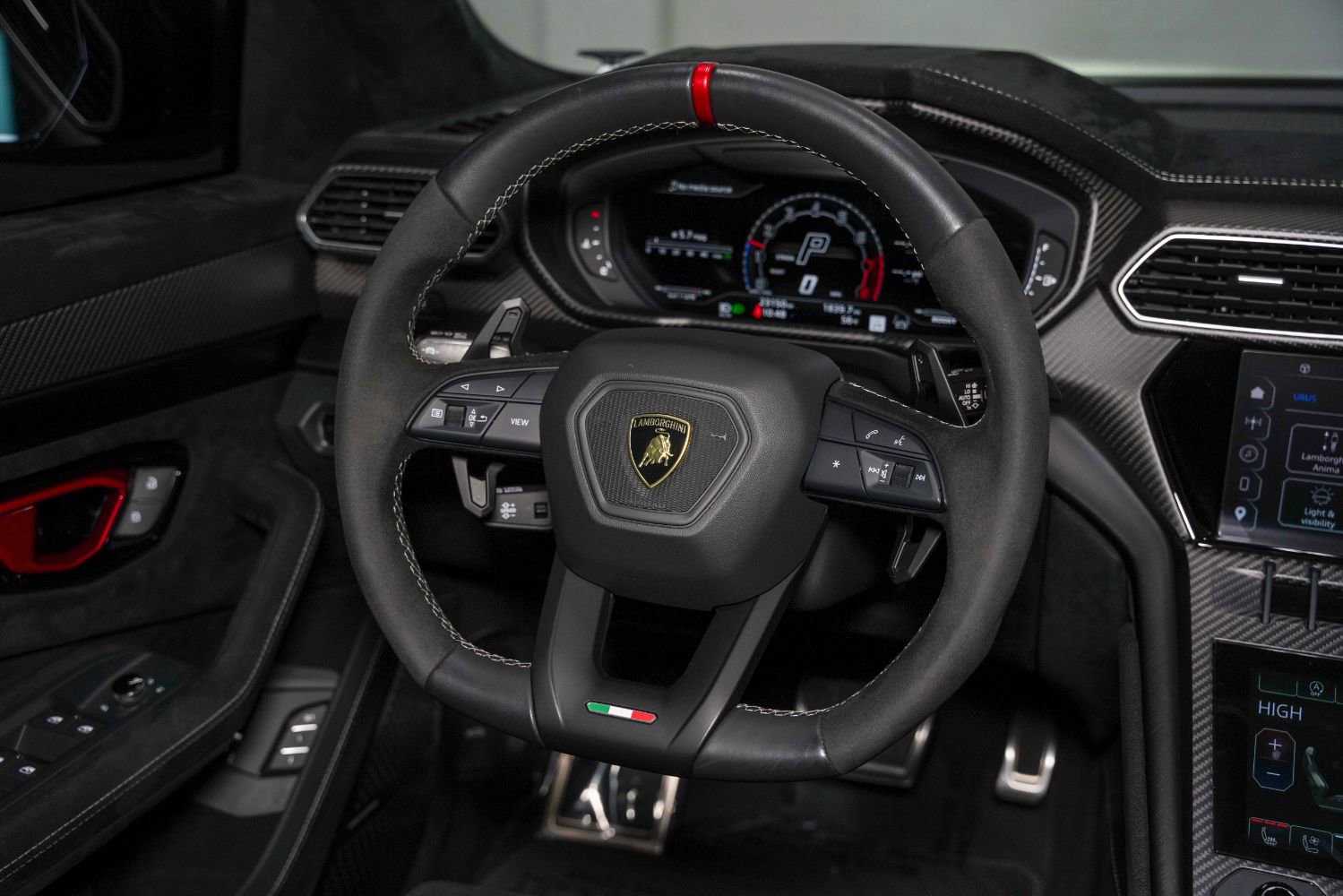 Used 2023 Lamborghini Urus Performante image 49