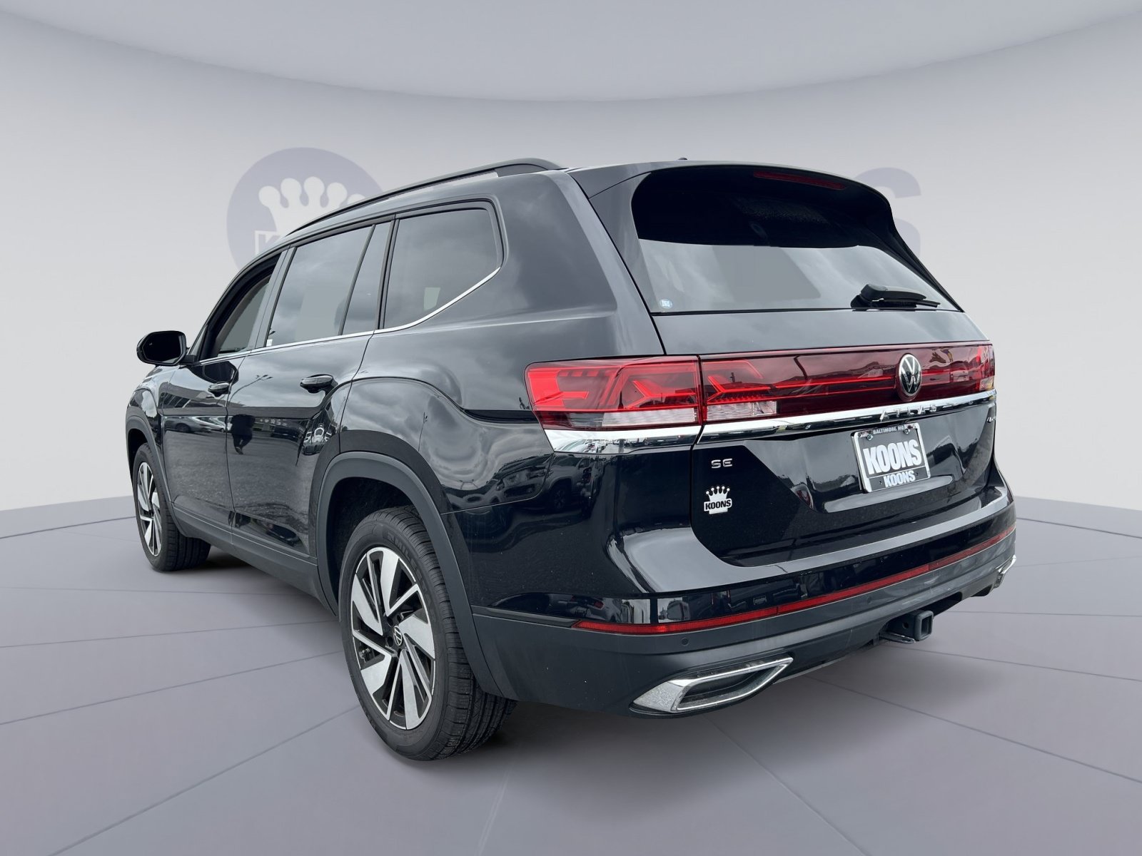 Used 2024 Volkswagen Atlas SE AWD/4WD image 4