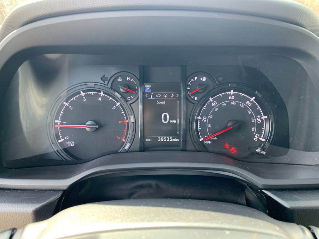 Used 2022 Toyota 4Runner SR5 image 30