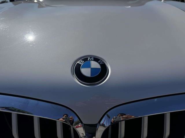 Used 2020 BMW X5 xDrive50i w/ Premium Package AWD/4WD image 13