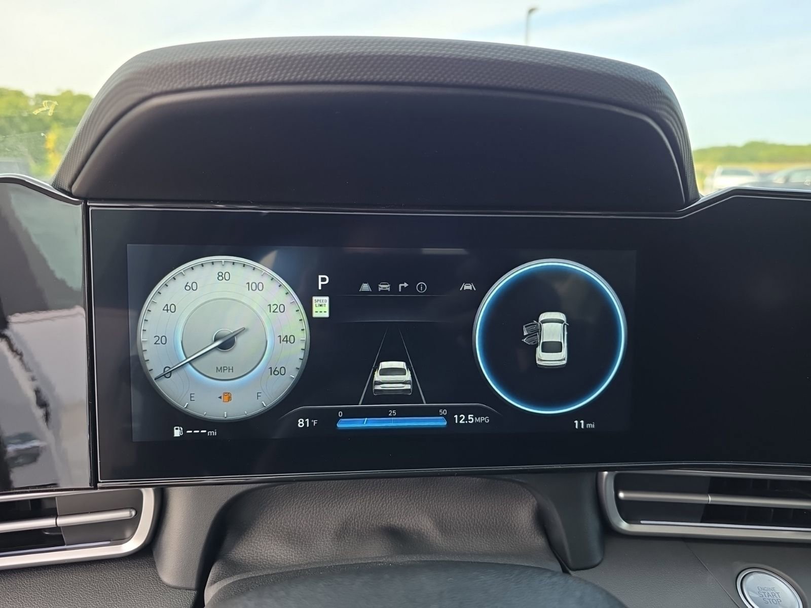 New 2025 Hyundai Elantra Limited image 18