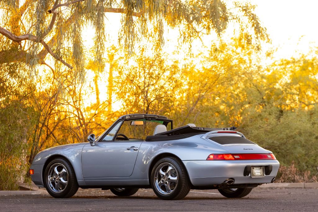 Used 1995 Porsche 911 Cabriolet image 30