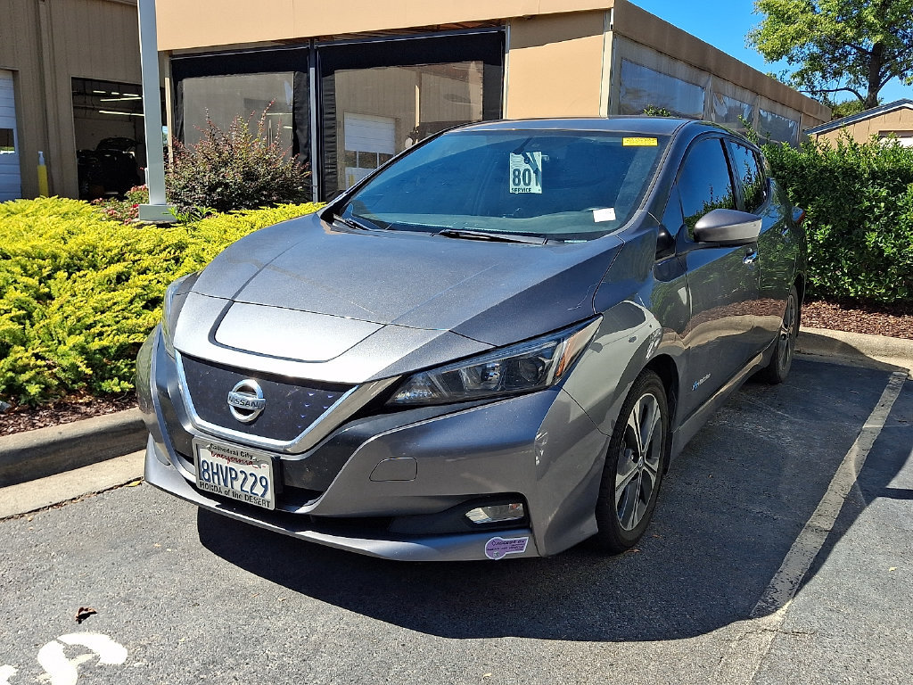 Used 2019 Nissan Leaf SV w/ Protection Package FWD image 1