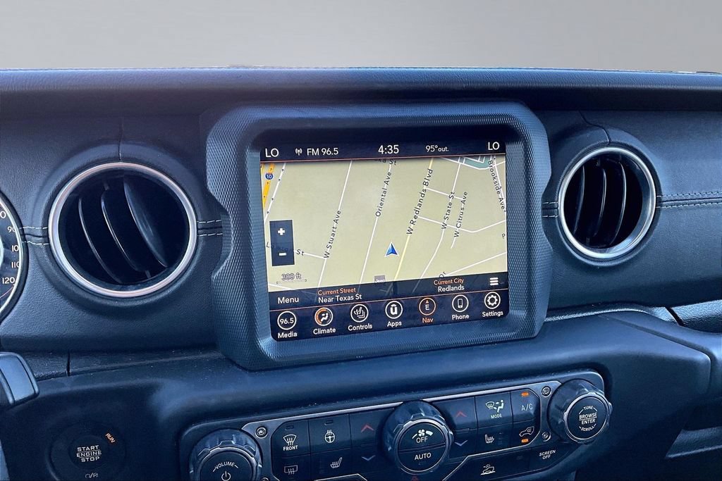 Certified 2020 Jeep Gladiator Overland AWD/4WD image 10