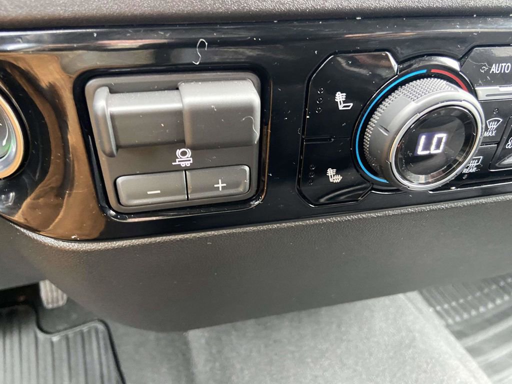 Used 2026 Chevrolet Silverado 1500 LT image 25