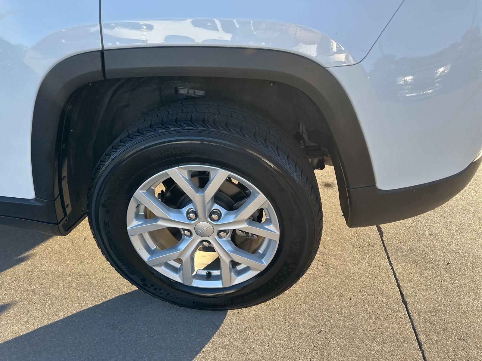 Used 2023 Jeep Grand Cherokee Limited image 15