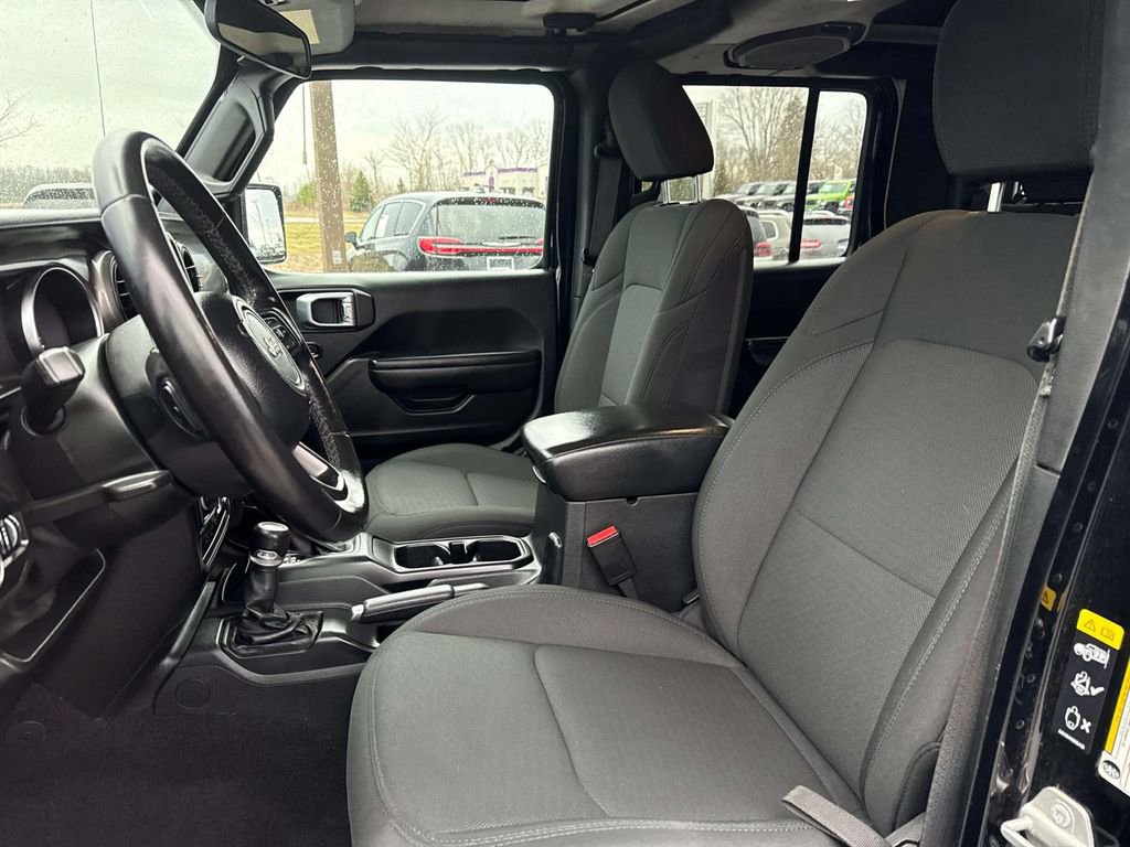 Used 2021 Jeep Gladiator Willys image 13