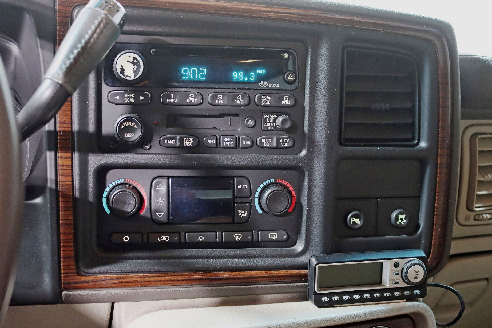 Used 2003 Cadillac Escalade EXT image 18