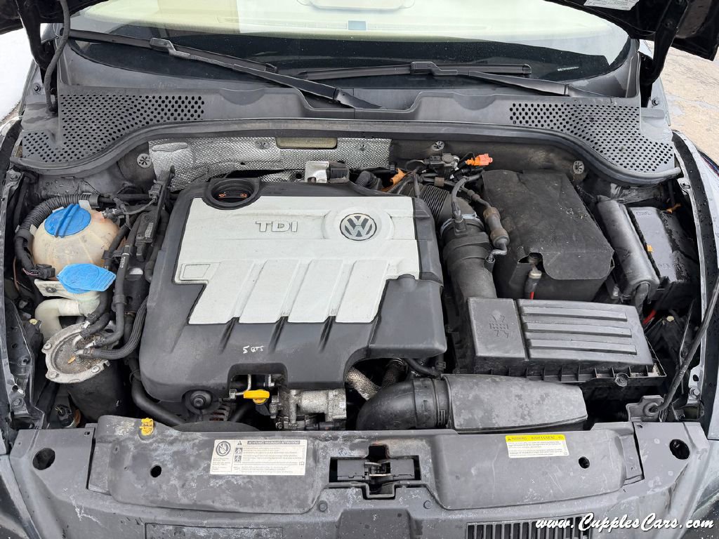 Used 2014 Volkswagen Beetle TDI image 14