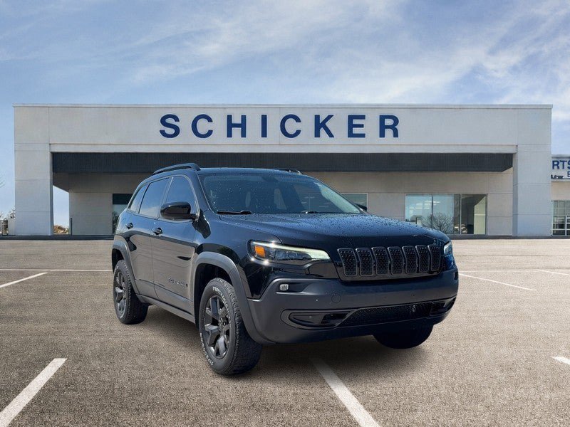 Used 2020 Jeep Cherokee Latitude AWD/4WD image 1