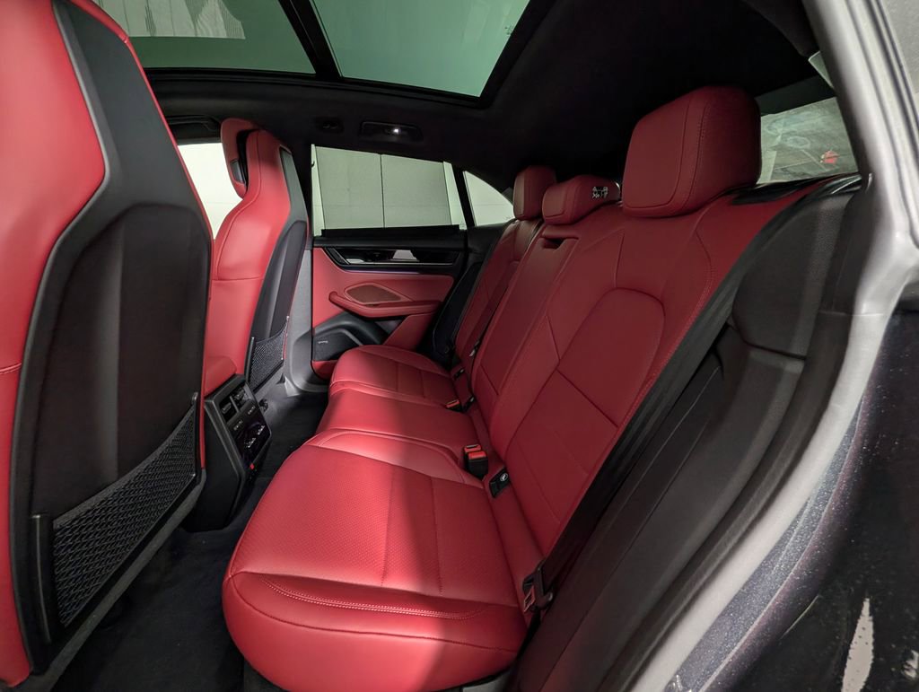 New 2026 Porsche Macan 4 Electric AWD/4WD image 25