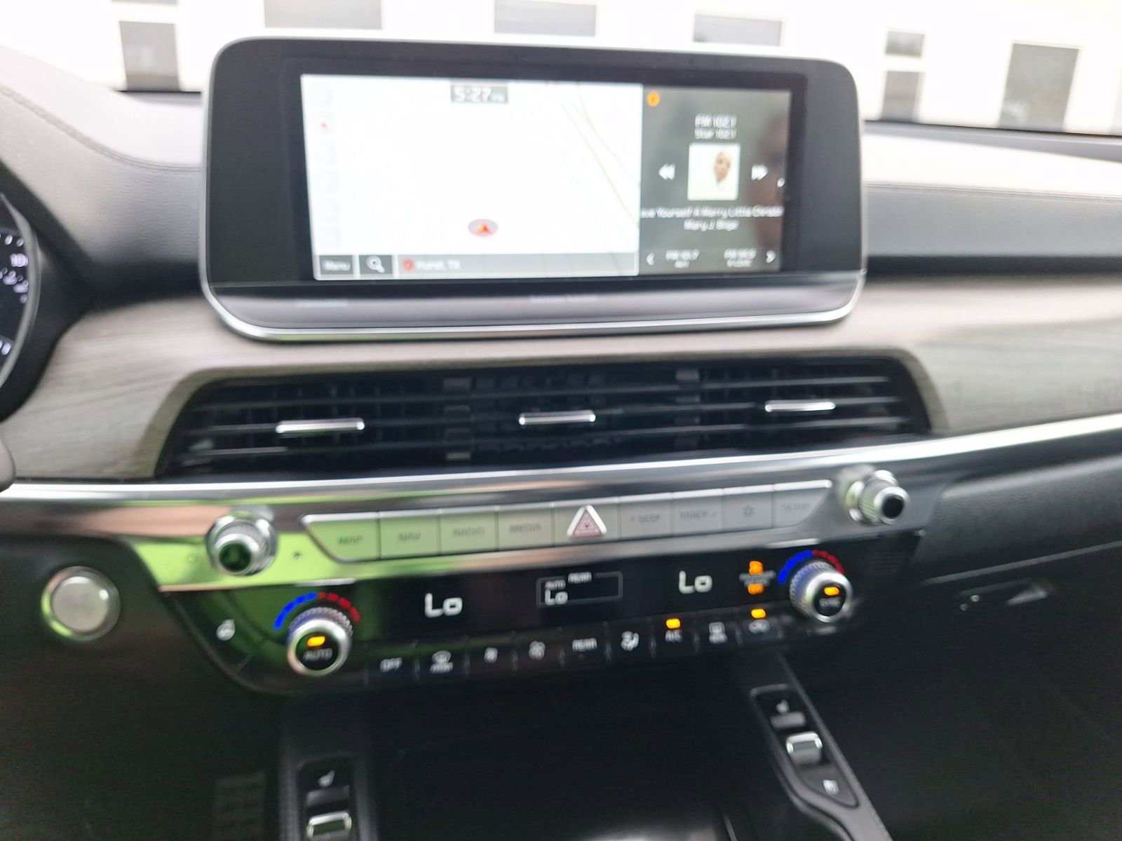 Used 2022 Kia Telluride SX w/ SX Prestige Package image 28